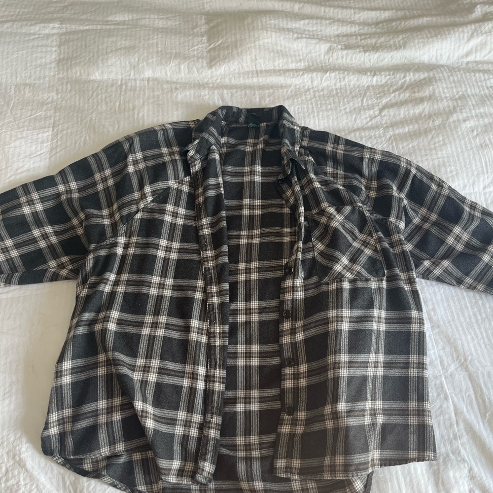 Women’s oversized flannel